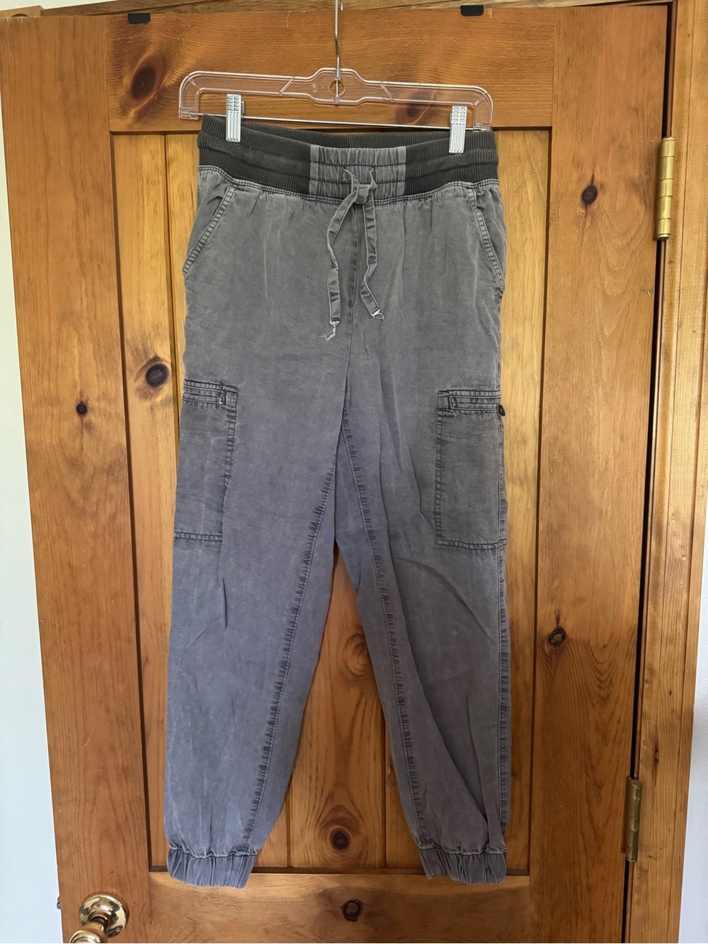 aerie Gray Cargo Jogger Pants with Elastic Waistband